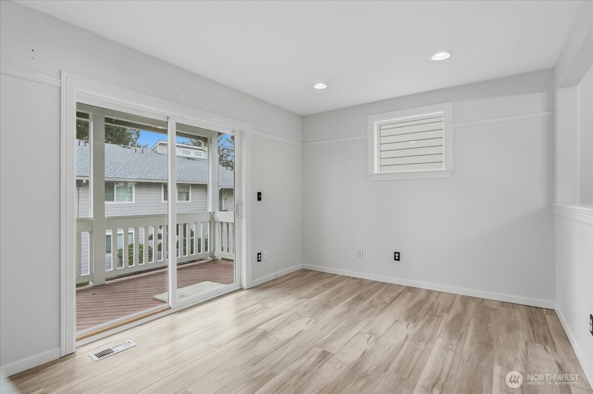 10217 Southeast 237th Street Kent, WA 98031 - Photo 7 of 22