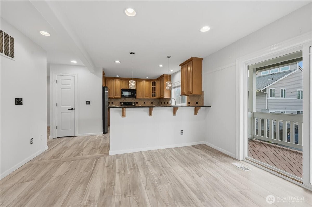 10217 Southeast 237th Street Kent, WA 98031 - Photo 9 of 22