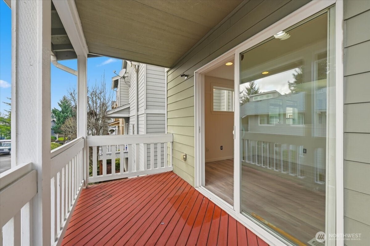 10217 Southeast 237th Street Kent, WA 98031 - Photo 10 of 22