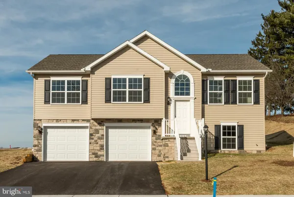 $339,900 | 2662 Victorian Drive, Dover, PA 17315