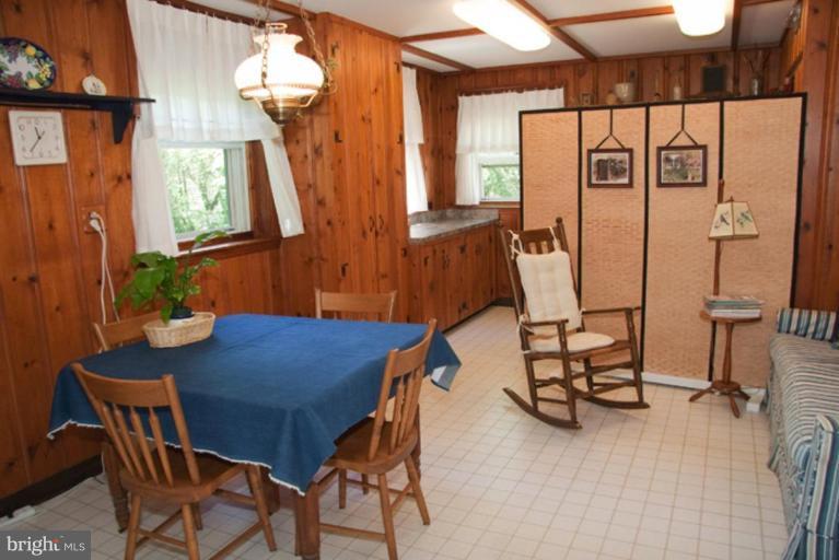 8011 Redstone Road Kingsville, MD 21087 - Photo 11 of 30 Breakfast Area