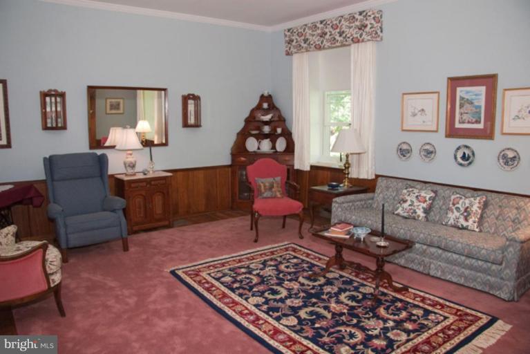8011 Redstone Road Kingsville, MD 21087 - Photo 20 of 30 Living Room