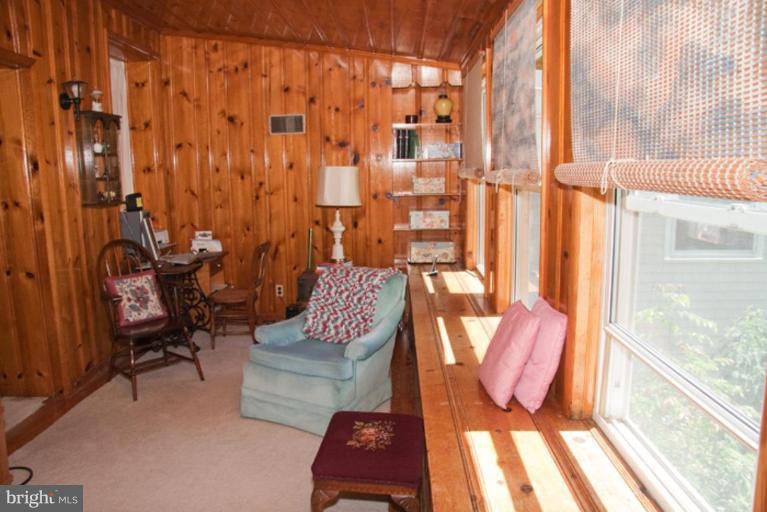 8011 Redstone Road Kingsville, MD 21087 - Photo 23 of 30 Sitting Room