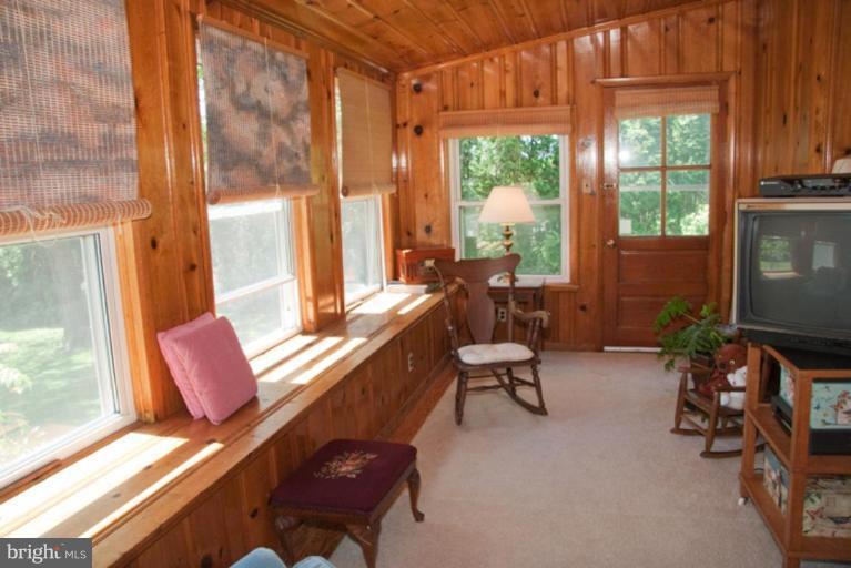 8011 Redstone Road Kingsville, MD 21087 - Photo 24 of 30 Sunroom