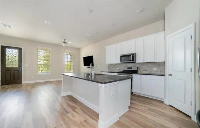 $2,900 | 7609 Sunset Boulevard, Rowlett, TX 75088