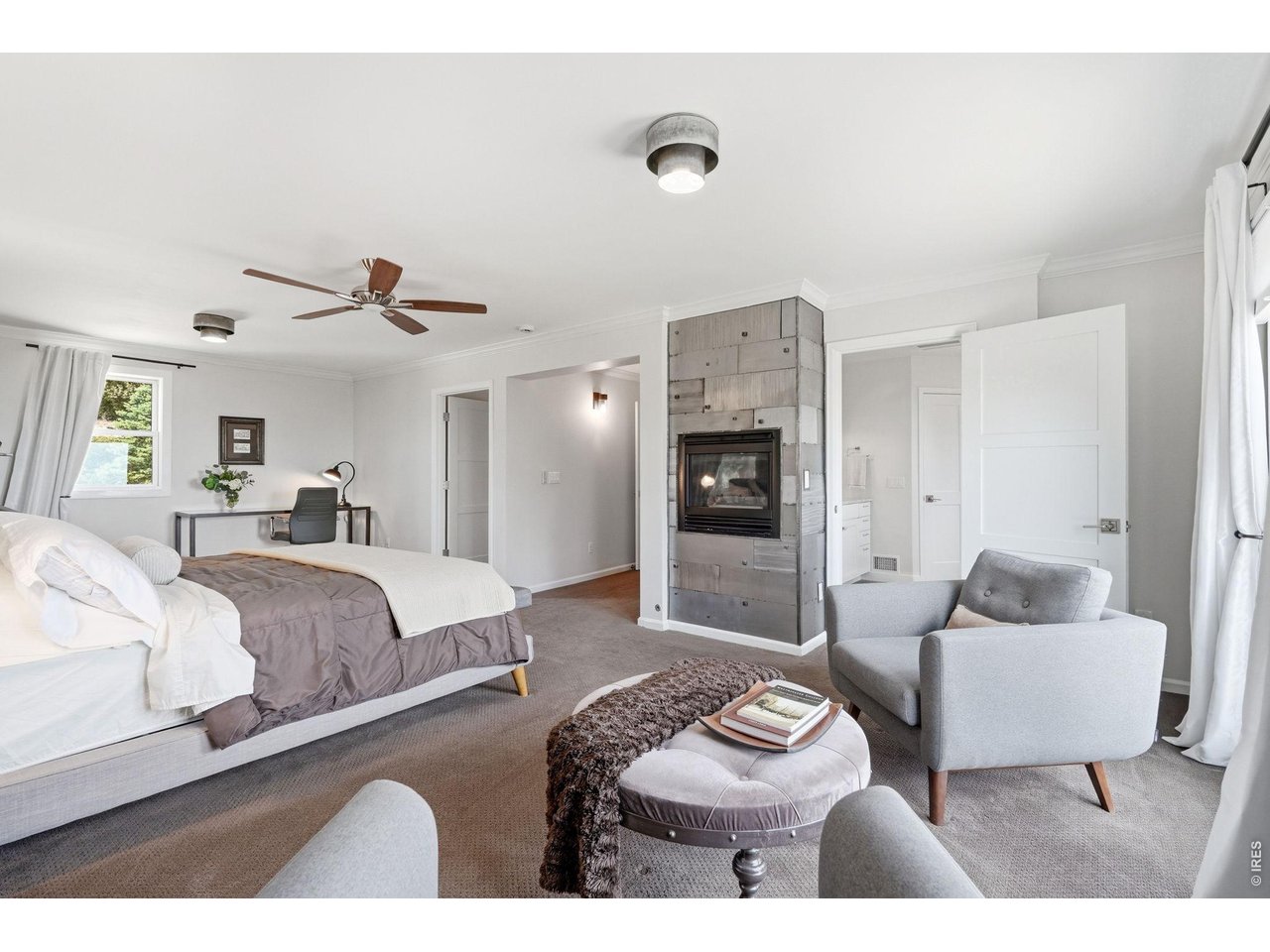 101 Canon View Road Boulder, CO 80302 - Photo 21 of 49 A true suite- featuring a gas fireplace and seating area