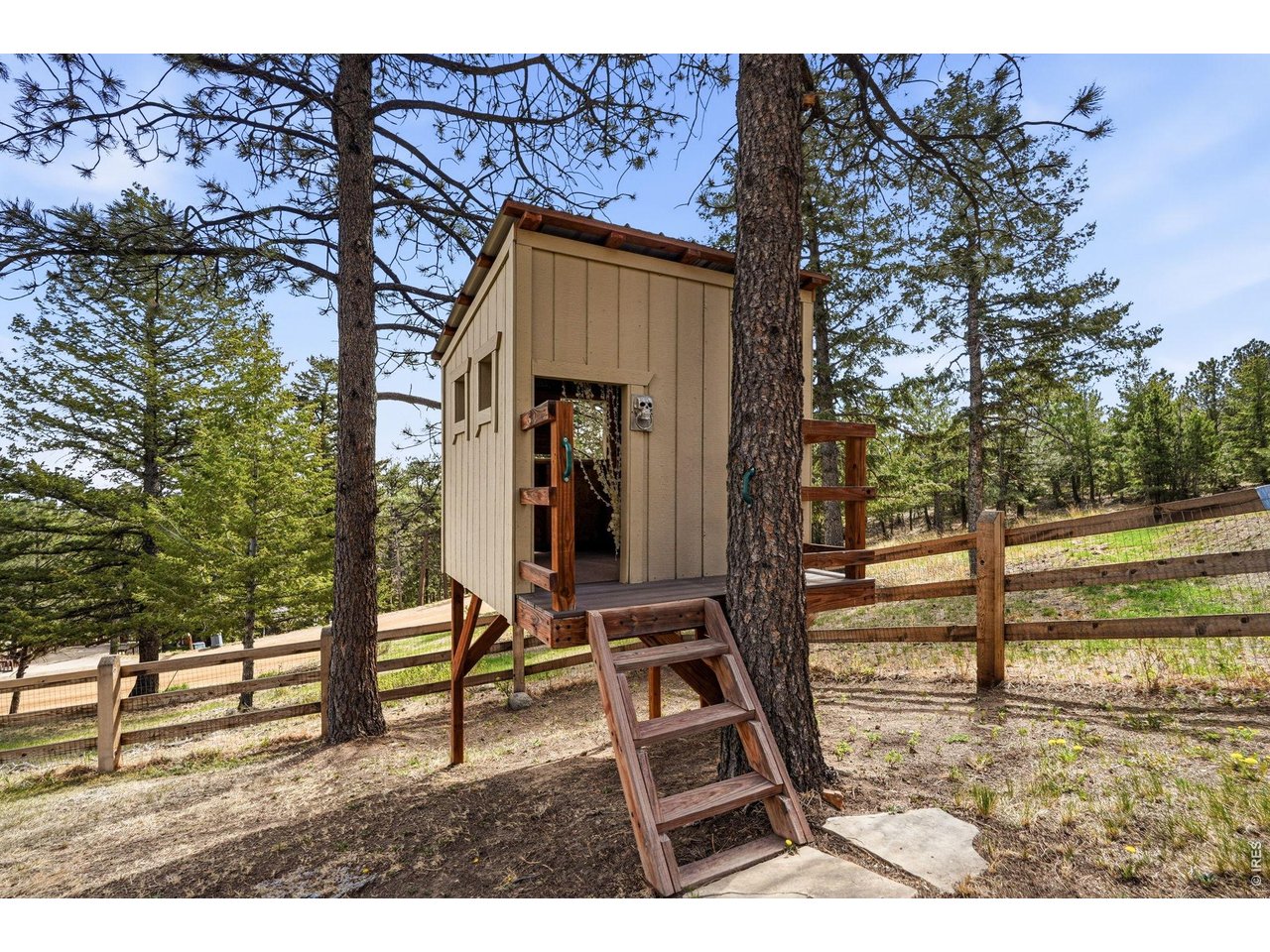 101 Canon View Road Boulder, CO 80302 - Photo 40 of 49 A perfect playhouse