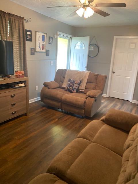 22 Pearl Harbor Lane Springfield, KY 40069 - Photo 14 of 40 IMG_4496