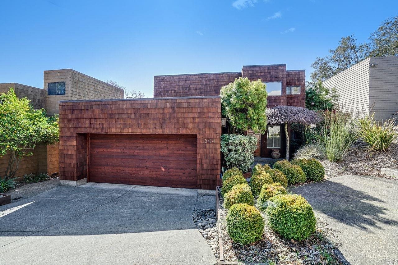 1604 Deer Run Santa Rosa, CA 95405 - Photo 1 of 1 Gallery Image 1