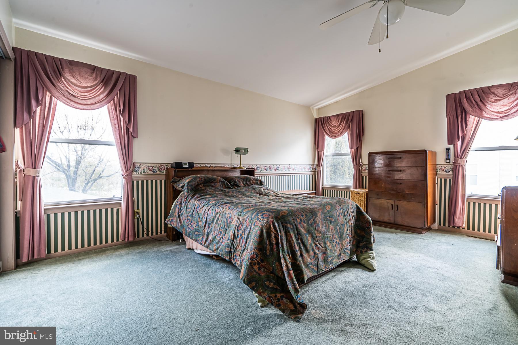 1262 Forest Road Whitehall, PA 18052 - Photo 16 of 24 Gallery Image 16