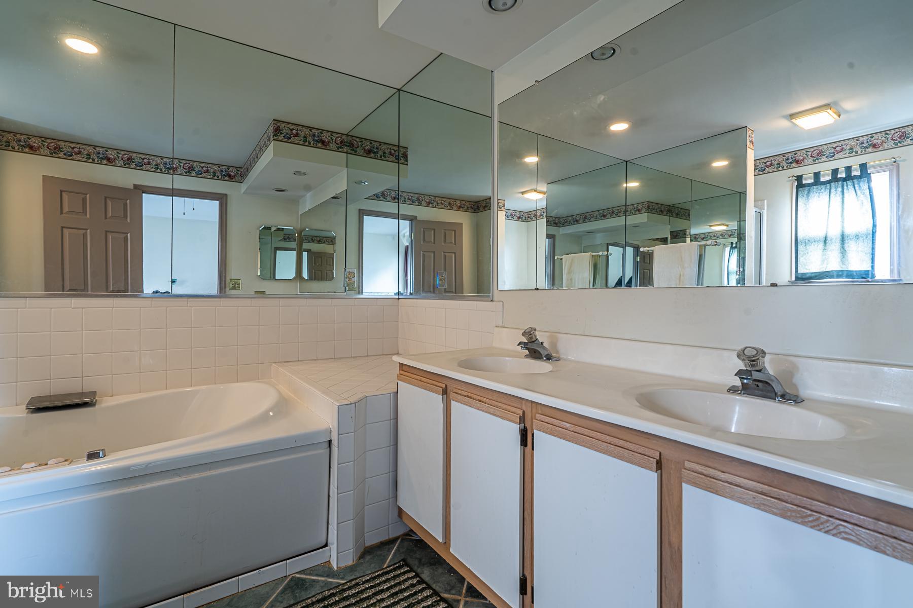 1262 Forest Road Whitehall, PA 18052 - Photo 18 of 24 Gallery Image 18