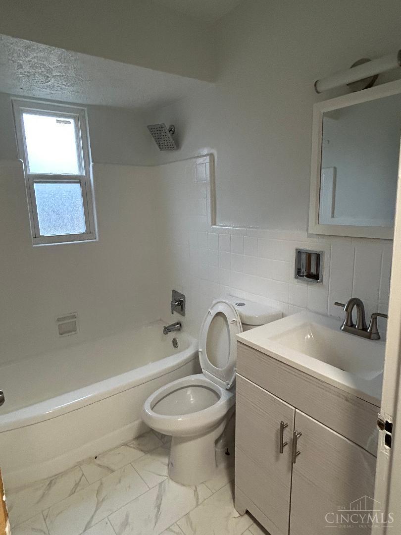 4431 Ridgeview Avenue, Unit 1 Cincinnati, OH 45238 - Photo 7 of 9