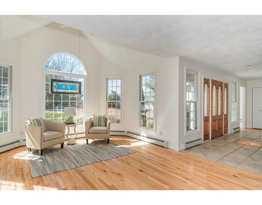 25 Thurston Point Road Gloucester, MA 01930 - Photo 18 of 28 Gallery Image 18