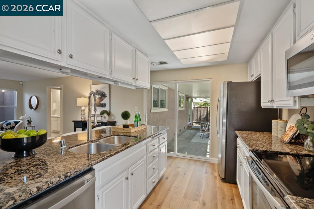 1394 Morning View Court Concord, CA 94521 - Photo 13 of 38