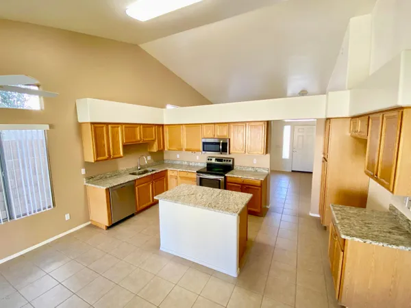 $2,100 | 1362 East Cullumber Street, Gilbert, AZ 85234