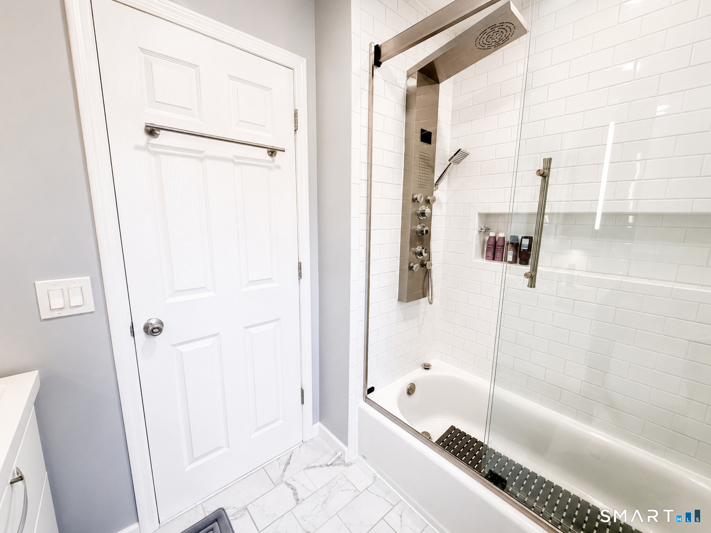 385 Unquowa Road, Unit 385 Fairfield, CT 06824 - Photo 14 of 24