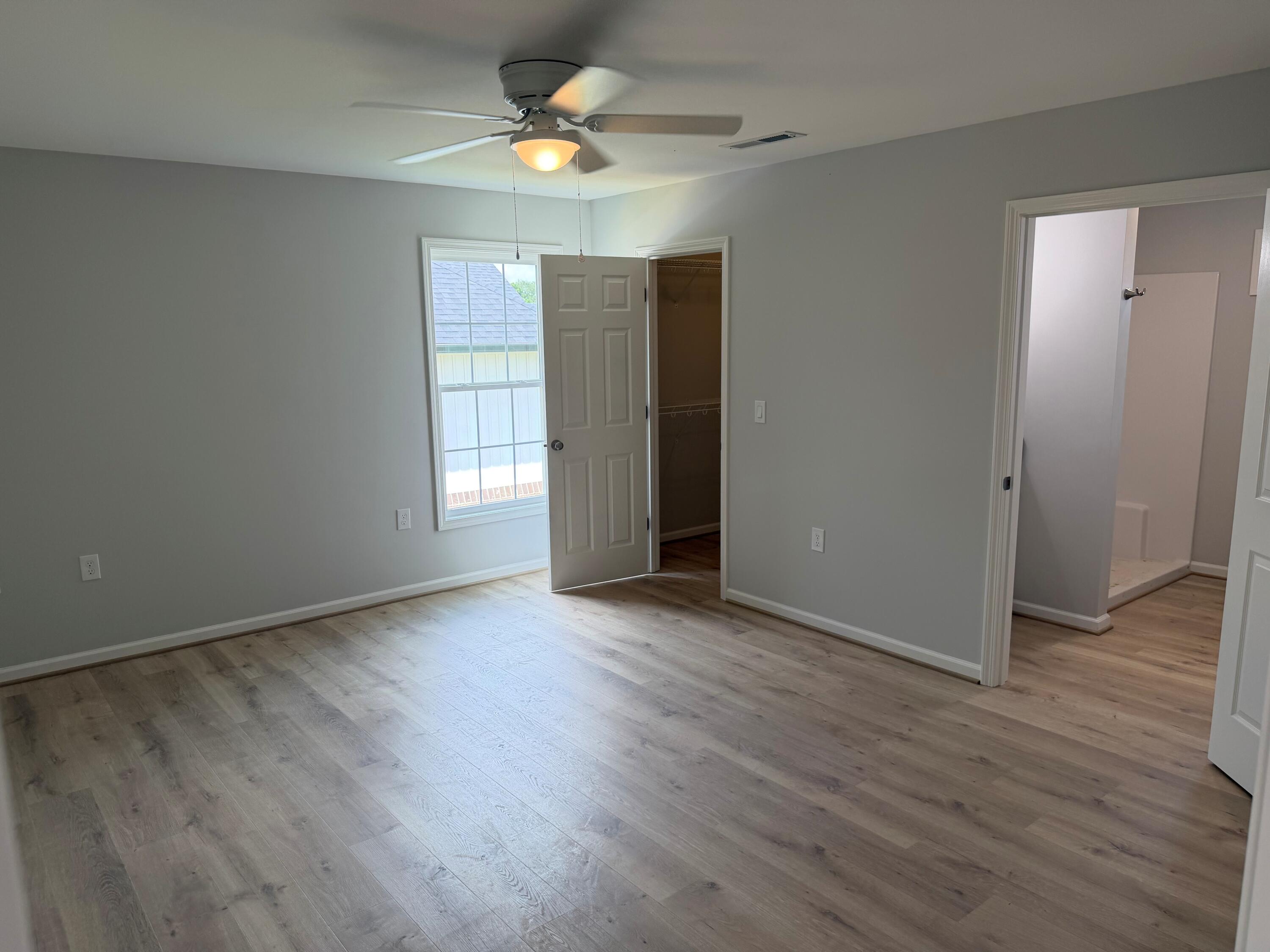 107 Bill Silvey Owners bdrm walk in clos