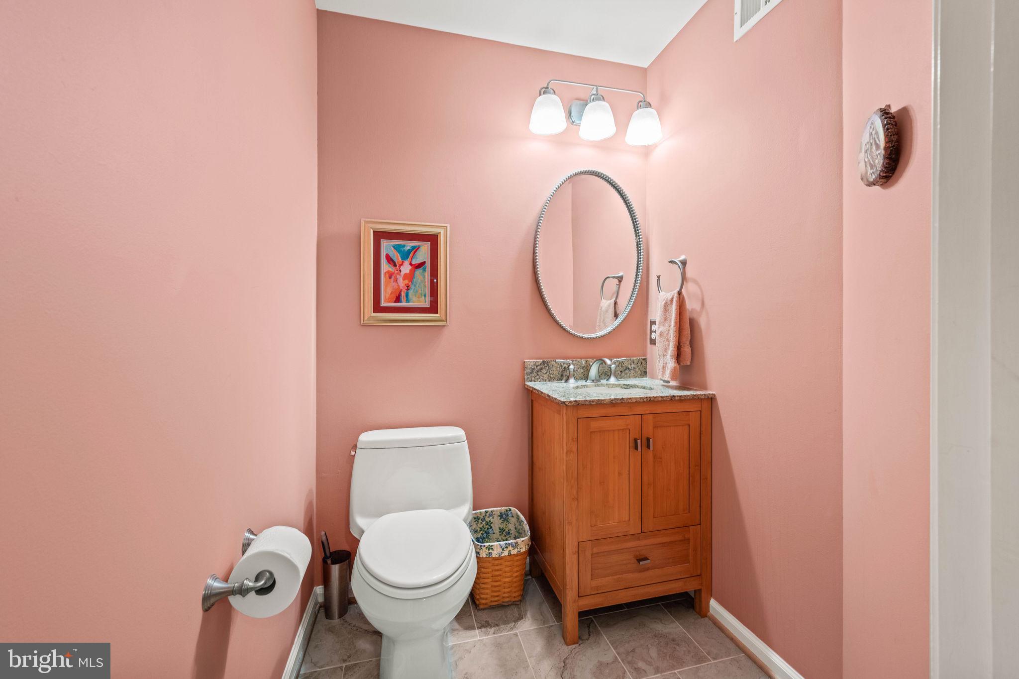 913 Rolfe Place Alexandria, VA 22314 - Photo 16 of 49 Powder room - for guest convenience