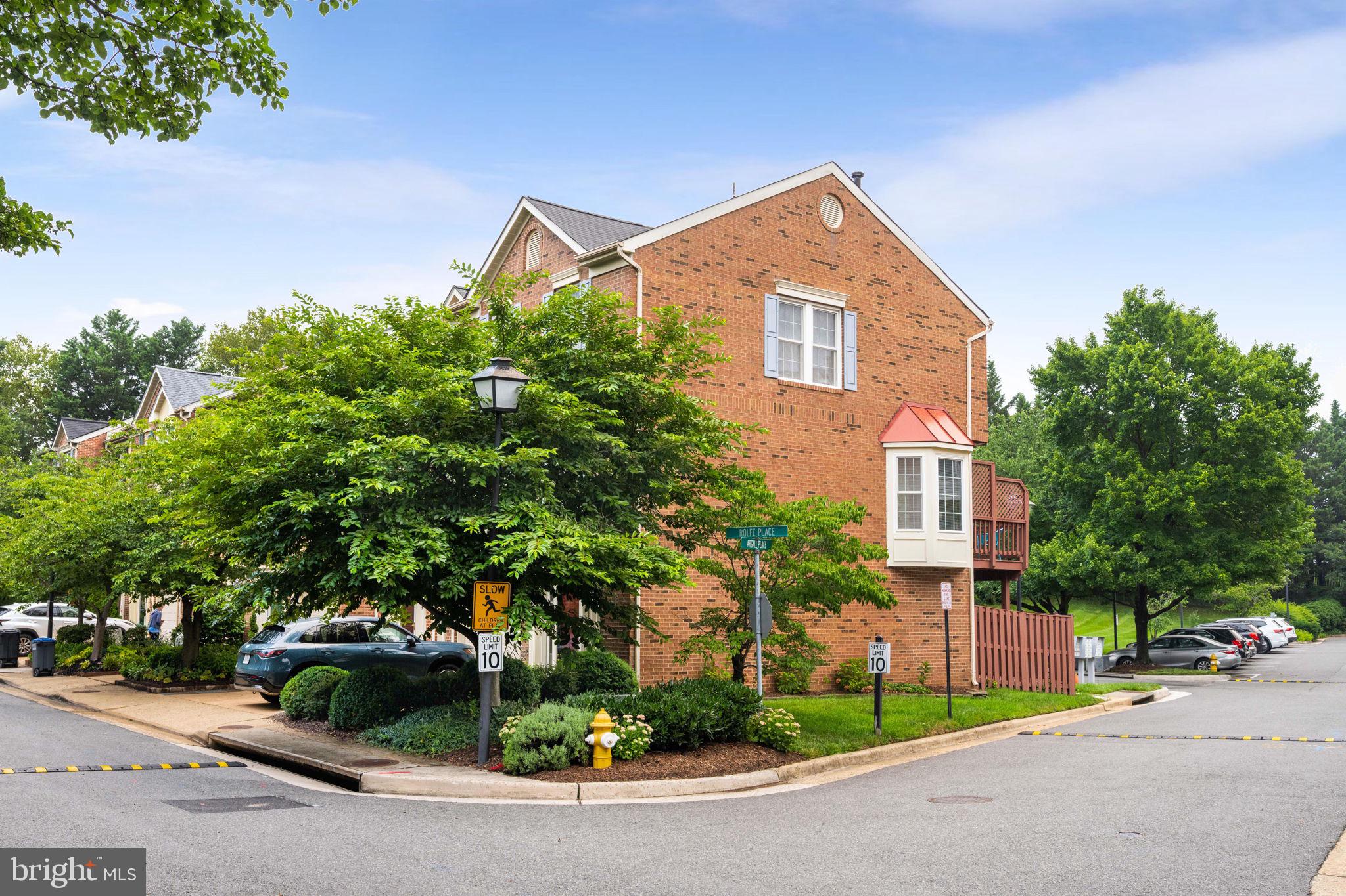 913 Rolfe Place Alexandria, VA 22314 - Photo 44 of 49 Stately 913 Rolfe Place
