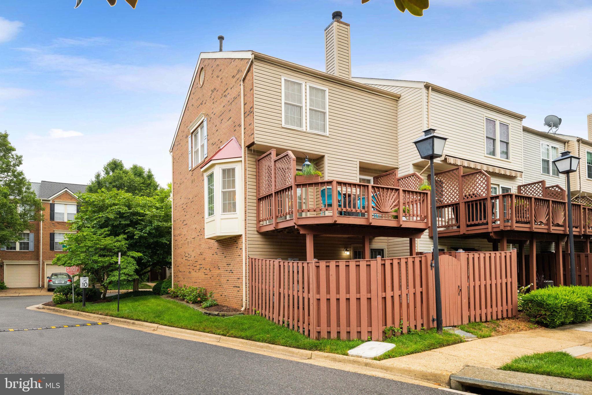 913 Rolfe Place Alexandria, VA 22314 - Photo 45 of 49 Deck and fenced patio - for your outside needs