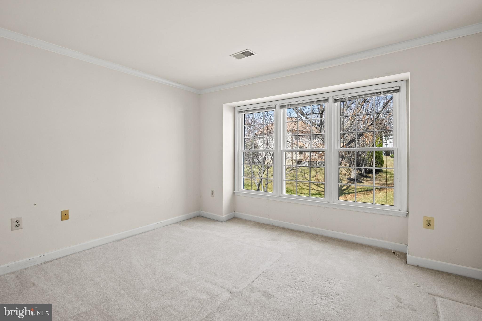 109 Englefield Drive Gaithersburg, MD 20878 - Photo 36 of 67 a view of an empty room with a window