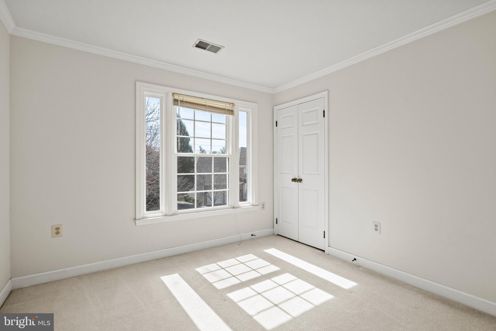 109 Englefield Drive Gaithersburg, MD 20878 - Photo 39 of 67 a view of an empty room with a window