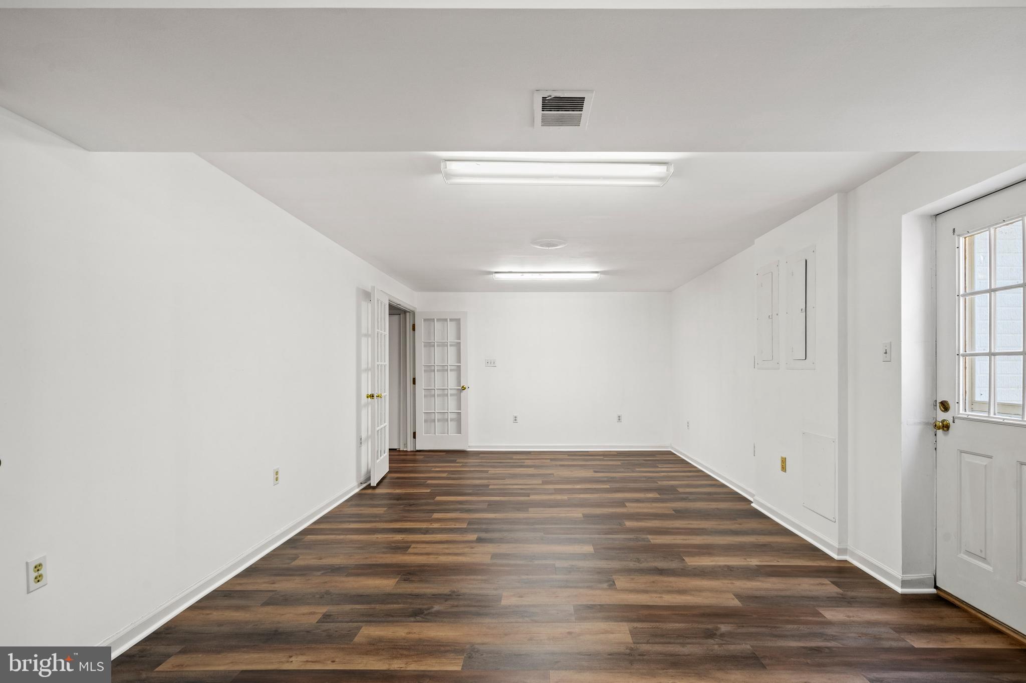 109 Englefield Drive Gaithersburg, MD 20878 - Photo 50 of 67 a view of an empty room