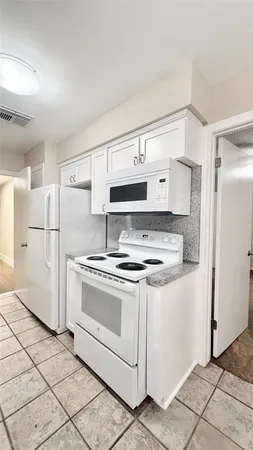 $1,950 | 109 Houston Street, Angleton, TX 77515