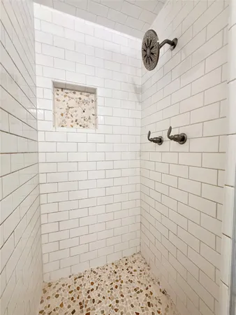 $1,950 | 109 Houston Street, Angleton, TX 77515