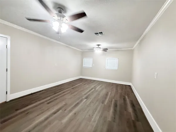 $1,950 | 109 Houston Street, Angleton, TX 77515