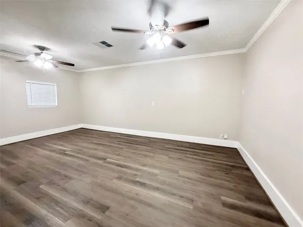 $1,950 | 109 Houston Street, Angleton, TX 77515