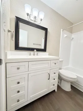 $1,950 | 109 Houston Street, Angleton, TX 77515