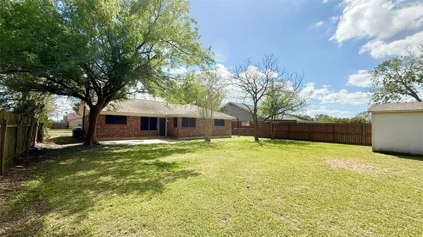 $1,995 | 109 Houston Street, Angleton, TX 77515