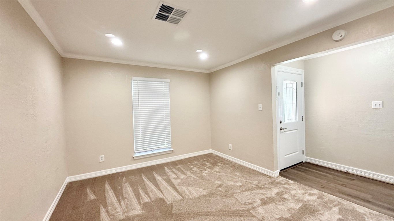 109 Houston Street Angleton, TX 77515 - Photo 6 of 29