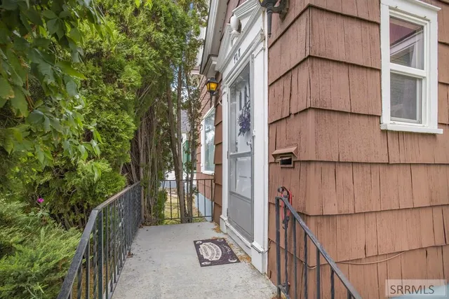 $385,000 | 708 North Arthur Avenue, Pocatello, ID 83204