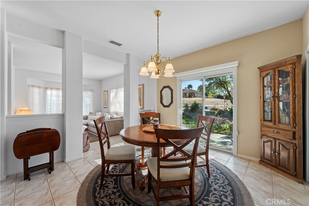 14282 Rock Place Riverside, CA 92503 - Photo 10 of 41