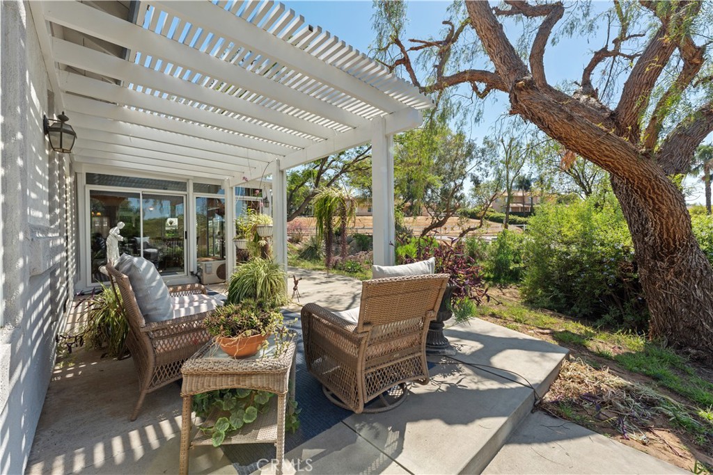 14282 Rock Place Riverside, CA 92503 - Photo 13 of 41