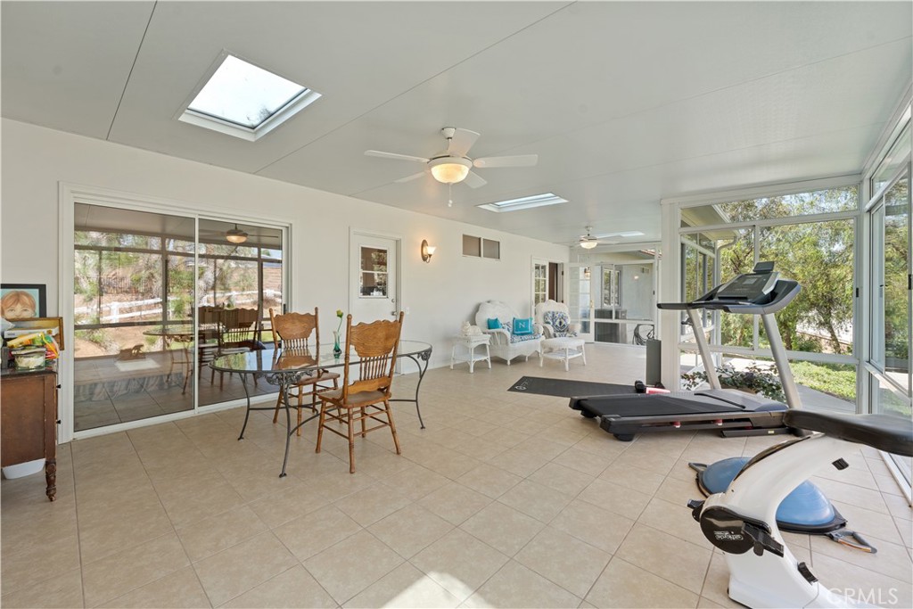 14282 Rock Place Riverside, CA 92503 - Photo 5 of 41