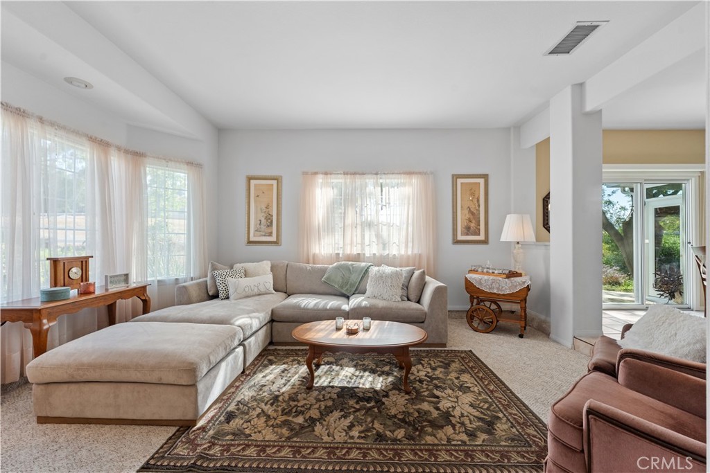 14282 Rock Place Riverside, CA 92503 - Photo 6 of 41