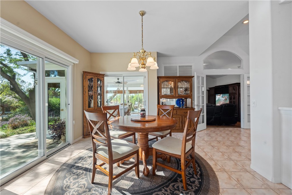 14282 Rock Place Riverside, CA 92503 - Photo 9 of 41