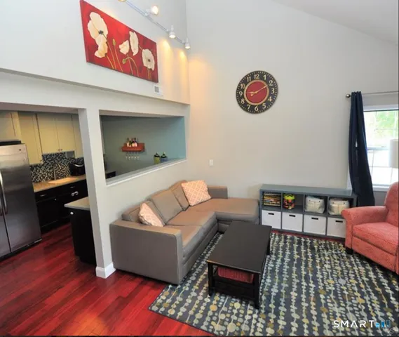 $2,500 | 50 Stuart Avenue, Unit 11, Norwalk, CT 06850