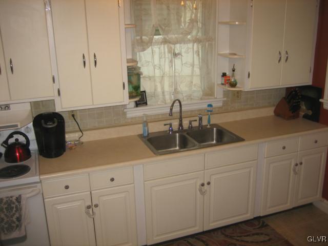 4185 Christian Springs Road Nazareth, PA 18064 - Photo 3 of 11 Gallery Image 3