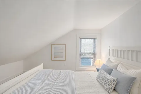 $3,700 | 23 Holland Street, Unit 2, Newport, RI 02840
