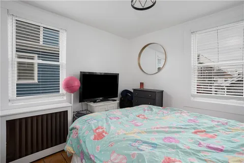 $3,700 | 23 Holland Street, Unit 2, Newport, RI 02840
