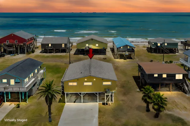 $380,000 | 315 Seashell Drive, Surfside Beach, TX 77541