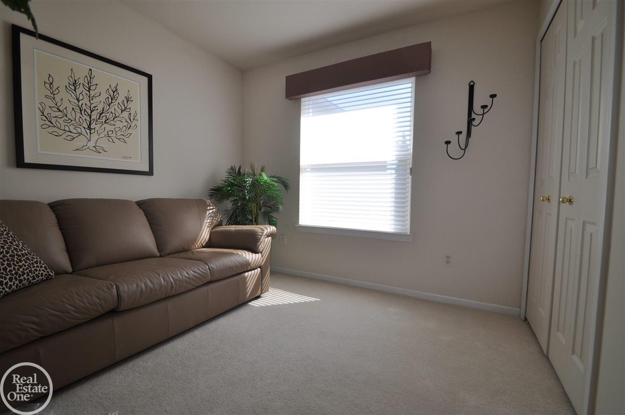 3105 Silverbrook Drive Rochester, MI 48306 - Photo 18 of 25