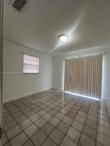 $2,050 | Hialeah, Hialeah, FL 33016