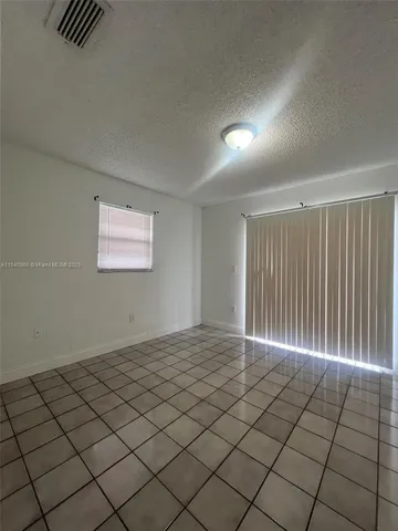 $2,050 | Hialeah, Hialeah, FL 33016
