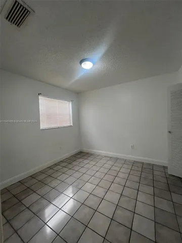 $2,050 | Hialeah, Hialeah, FL 33016