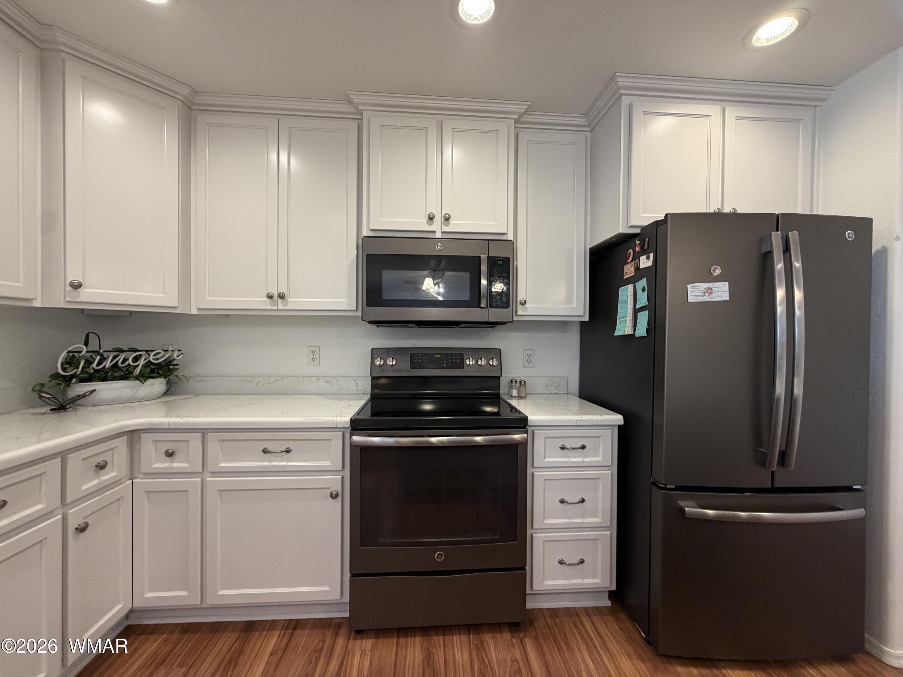 232 South Hopi Street Springerville, AZ 85938 - Photo 11 of 37 Kitchen